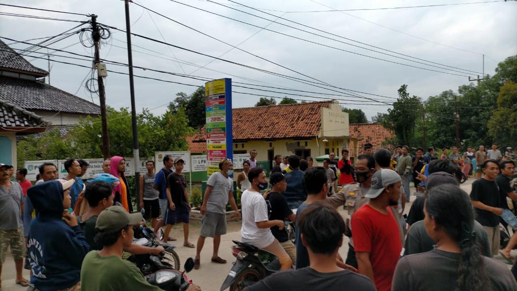 Kesal dengan Ulah Geng Motor, Kelar Tawuran Langsung Dicegat dan Ditangkap Warga Pabedilan