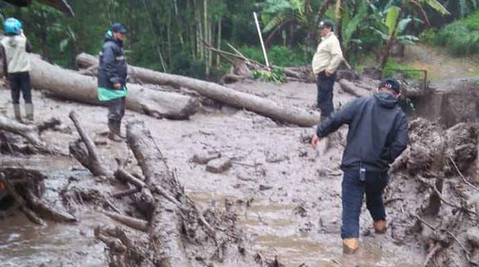 Kawasan Puncak Bogor Diterjang Banjir Bandang