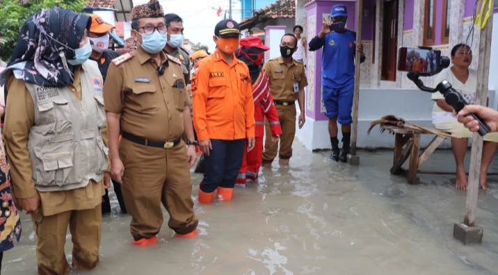 7 Kecamatan Terendam Banjir, Bupati Imron Tetapkan Tanggap Darurat Penanganan