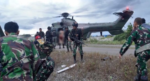 2 Prajurit TNI dari Yonif R 400/BR Gugur Ditembak KKB di Papua