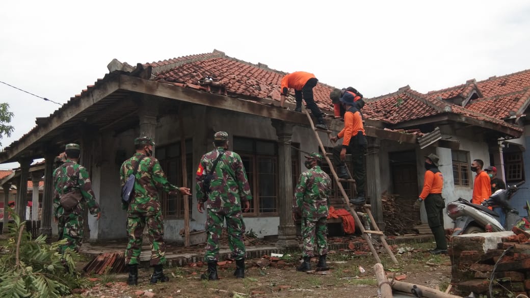 Begini Kondisi Terkini Desa Slangit setelah Kemarin Porak Poranda Dihantam Puting Beliung