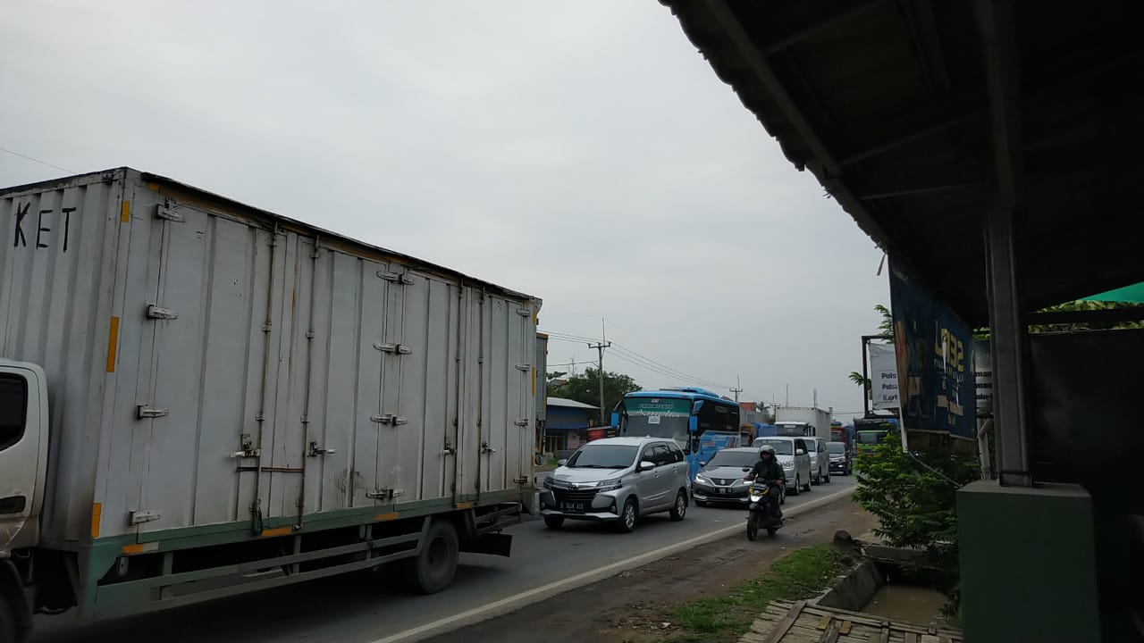 Penampakan Kemacetan di Jalur Pantura Patrol Pagi Ini