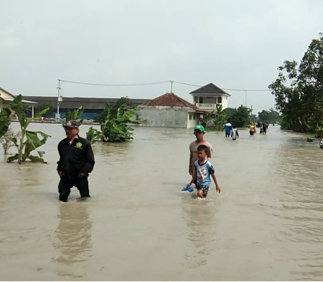 7 Kecamatan di Kabupaten Cirebon Terdampak Banjir, Panguragan Belum Surut