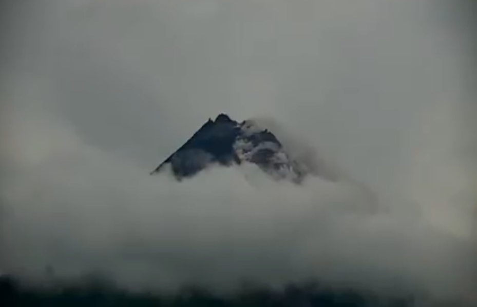 Erupsi Merapi, 6 Jam 22 kali Semburkan Awan Panas