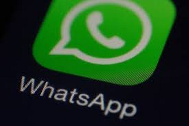 Pemerintah Harus Tegas, Soal WhatsApp