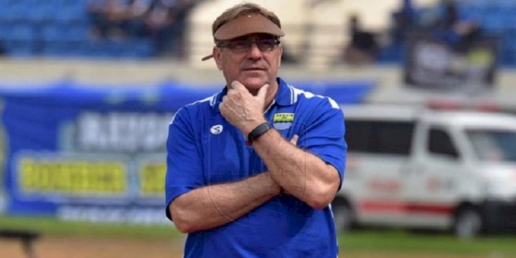 Liga 1 Belum Pasti, Robert Rene Alberts Tak Akan Pergi