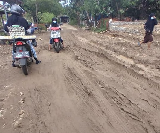 Mirip Track Off Road, Begini Kondisi Jalan Desa Tawangsari