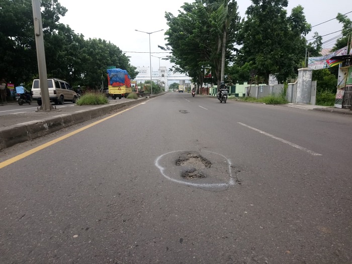 Sehari Dua Kecelakaan di Jl Kalijaga, Mobil PLN Tabrak Warung Nasi