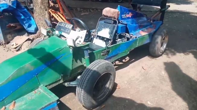 Mobil F1 Lokal, Mesin Tossa, Kaki-kaki Suzuki Carry