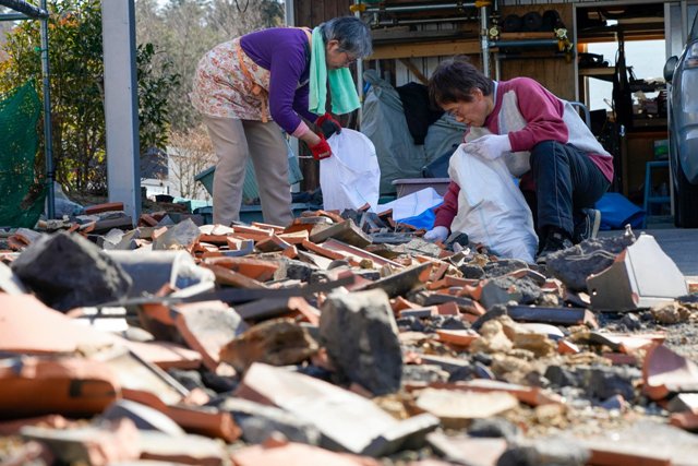 Kereta Cepat Berhenti Beroperasi, Jepang Digoyang Gempa 7,1 SR, 104 Orang Terluka