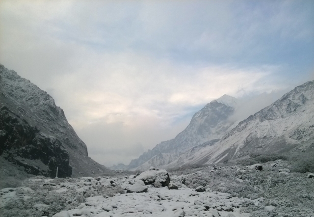 Banjir Bandang Akibat Gletser Himalaya Longsor