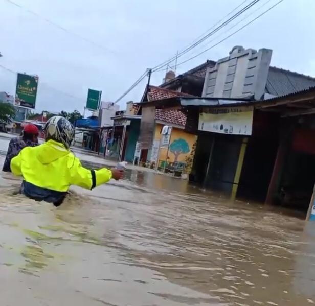 Terisi Darurat, Banjir Sepinggang, Ratusan Warga Mengungsi