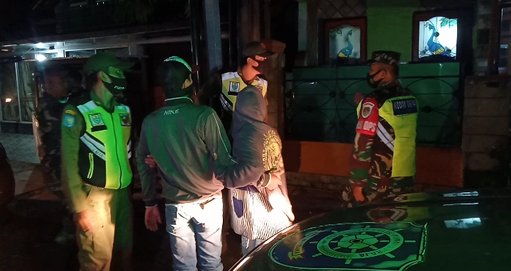 Malam Imlek Operasi Pekat, Petugas Gabungan di Kota Cirebon Giring 6 Pasangan Mesum dan PSK
