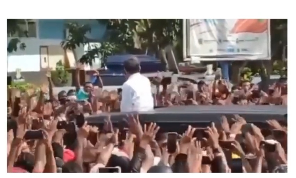 Kerumunan Jokowi di NTT Jadi Sorotan, Ini Kata Istana