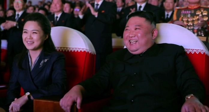 Lama Menghilang, Istri Kim Jong Un Tampil Lagi di Depan Publik