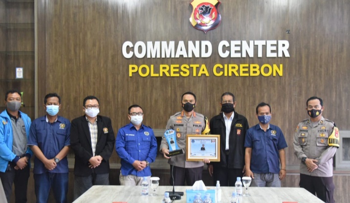 Banyak Terobosan, Kapolresta Cirebon Kombes M Syahduddi Diganjar PWI Award