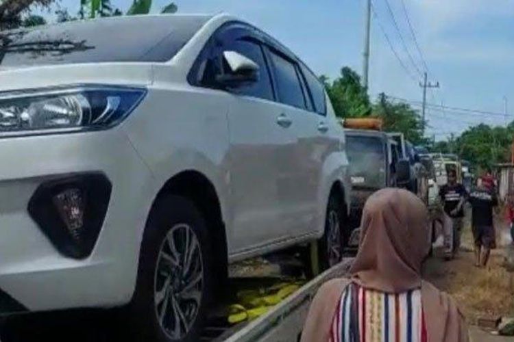 Pria Ini yang Bikin Tuban Viral Gara-gara Video Warga Borong Mobil