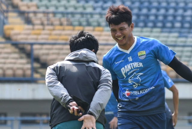 Jelang Piala Menpora, Persib dan Persija Kompak Latihan