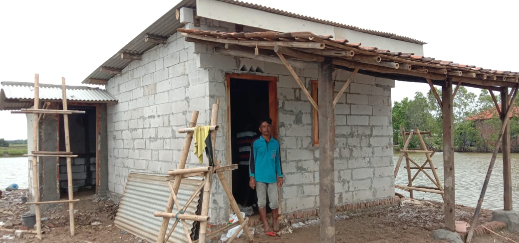 Alhamdulillah, Rumah Roboh Milik Warga Pabean Ilir Akibat Angin Kencang Dibangun Kembali