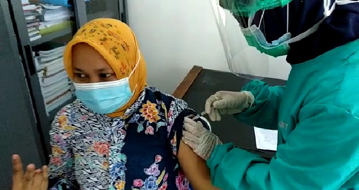 Pelaksanaan Vaksinasi Tahapan Dua ASN Tingkat Kecamatan di Kota Cirebon Sudah Dimulai