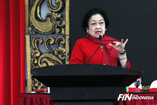 Megawati Sudah Siapkan Regenerasi