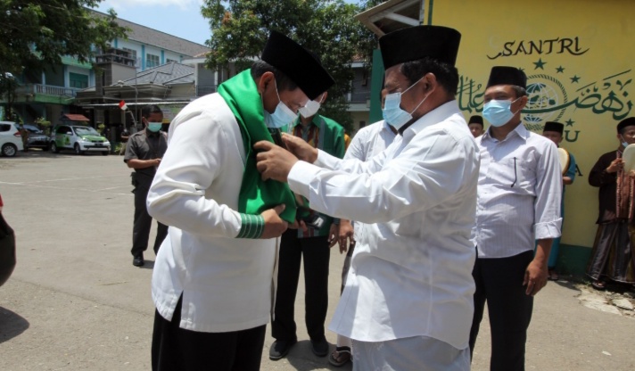 Kunjungi Ponpes Tarbiyatul Banin Kaliwadas, Wagub Uu: Islam di Jawa Barat Berasal dari Cirebon