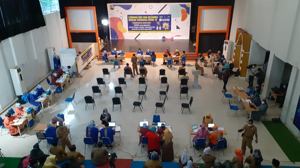 Live Vaksinasi Covid-19 di Gedung Kaliandra Radar Cirebon