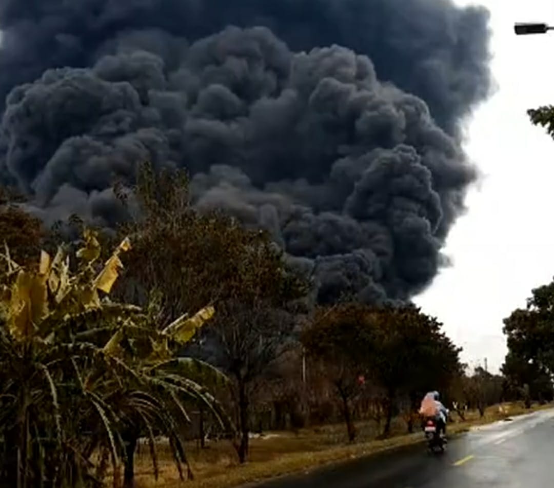 Kebakaran di Balongan Bencana Lingkungan, Greenpeace Minta KLHK Gugat Pertamina