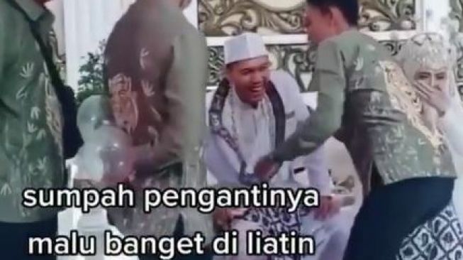 Terlalu, Teman Kasih Kondom dan Tisu Magic ke Pengantin saat Kondangan