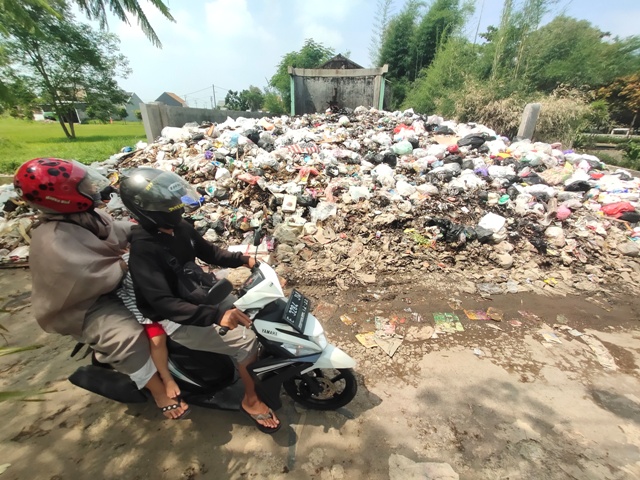 Sampah Masih Meluber, Pengguna Jalan Resah