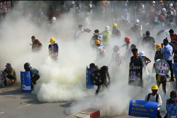 Tentara Myanmar Tembaki Demonstran