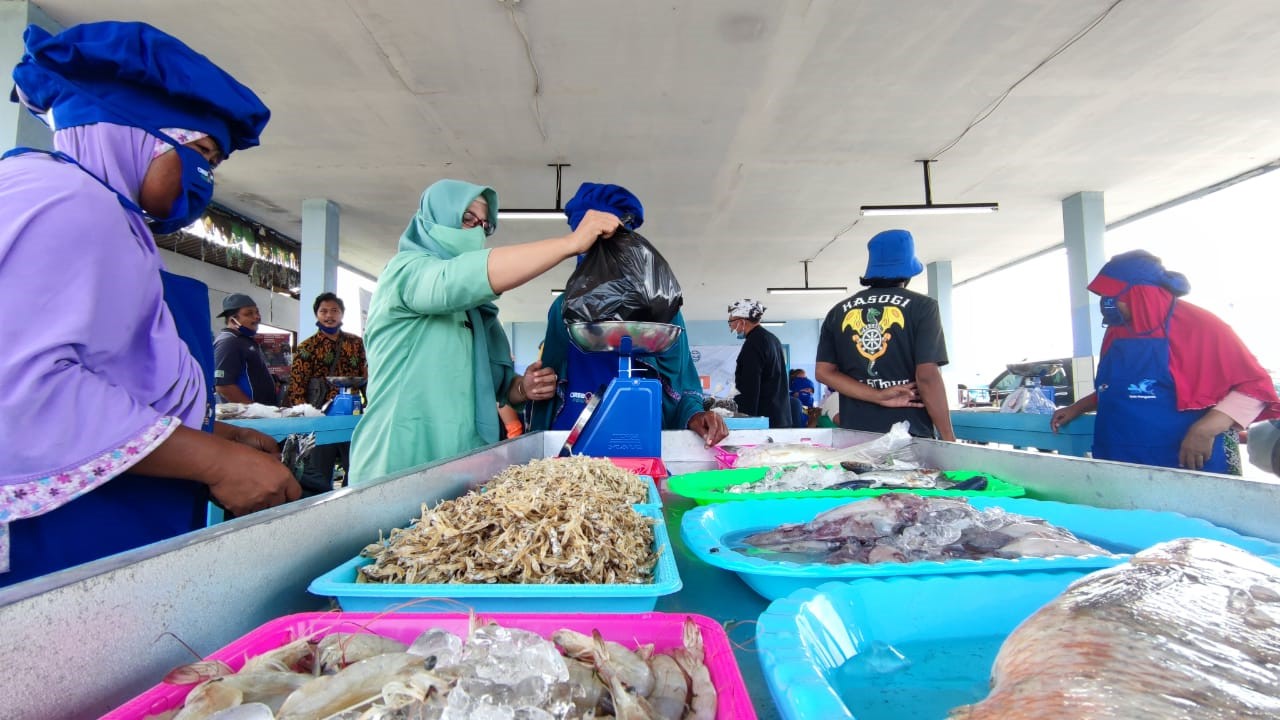 Jamur Waton, Pasar Ikan Selo Pengantin