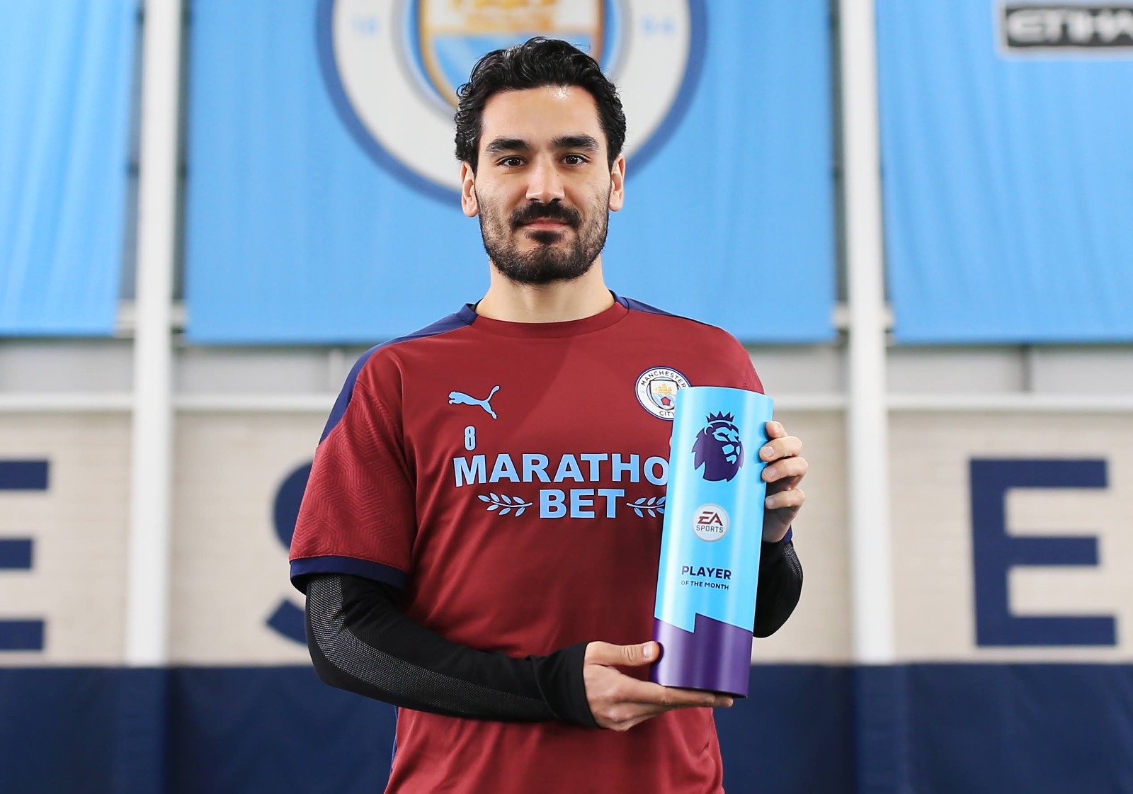 Baiknya Ilkay Gundogan, Bagi-bagi Takjil Gratis Hingga ke Indonesia