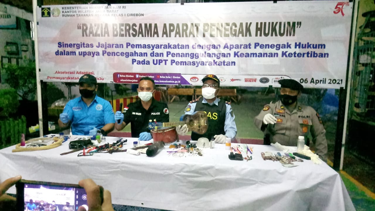 Petugas BNN dan Kepolisian Razia Warga Binaan Rutan Kelas 1 Cirebon, Ini Hasilnya
