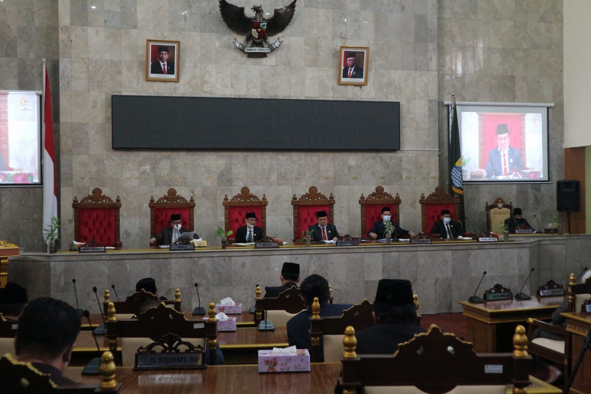 DPRD Kabupaten Cirebon Gelar Paripurna LKPj Bupati Sekaligus Bentuk Pansus Perubahan RPJMD 202-2024