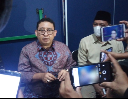 Munarman Ditangkap Densus 88, Fadli Zon: Tuduhan Teroris Mengada-ngada