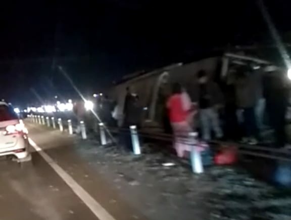 Bus Sinar Jaya Kecelakaan di Tol Cipali