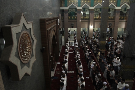Boleh Tarawih di Masjid, Ketua MUI Kota Cirebon: Tahun Ini, Bakal Lebih Terasa Ramadannya