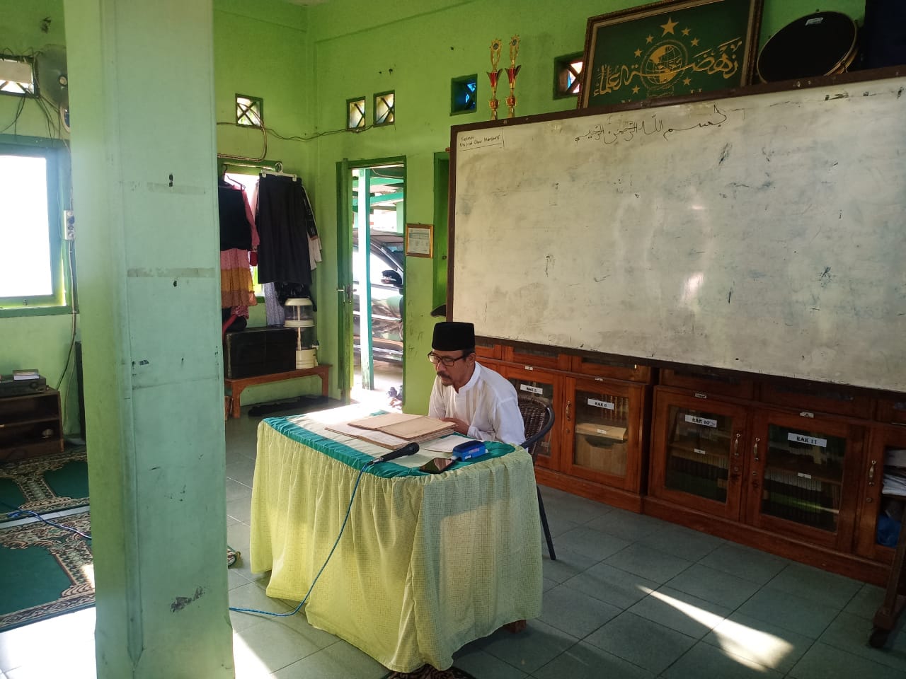 Ponpes Al-Ihya Kota Cirebon Kaji Empat Kitab Kuning selama Ramadan
