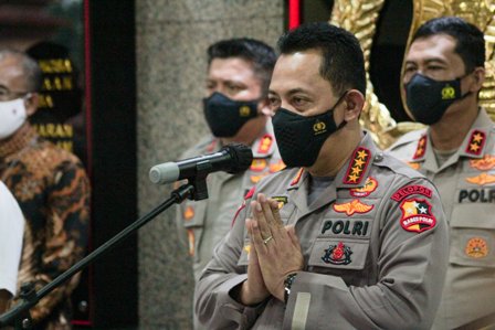 Tawarkan Jadi Polisi hingga Dapat Rumah