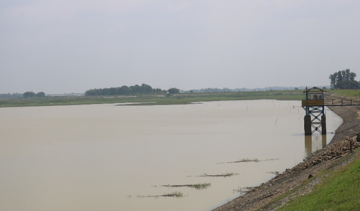 Tanggul Cipancuh Diperbaiki, Petani Pakai Sumur Pantek