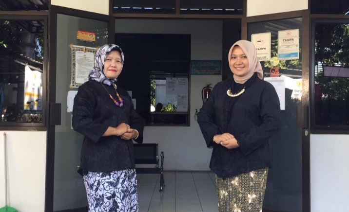 Pegawai Perempuan di Kelurahan Kesenden Ikuti Meriahkan Hari Kartini dengan Kebaya