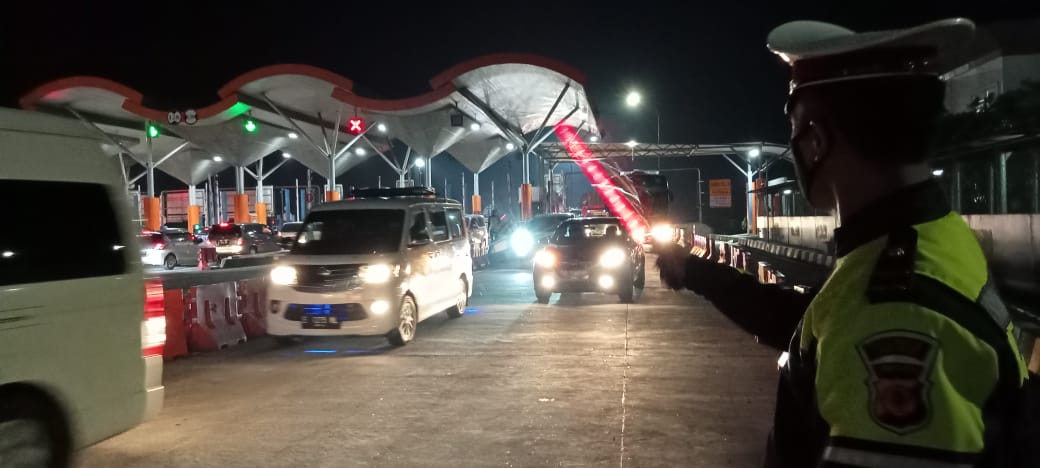 Puncak Arus Balik Long Weekend, Masih Ada 20 Ribu Kendaraan yang akan Melintas di GT Palimanan