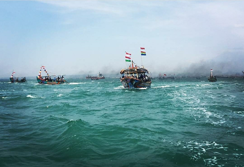 Cerita Warga Mundu Mudik lewat Laut dari Jakarta ke Cirebon, Perjalanan 2 Hari, Konvoi 20 Perahu
