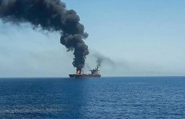 Kapal Ikan Terbakar di Perairan Utara Jabar, 16 ABK Asal Indramayu