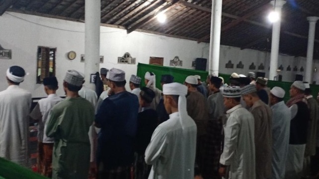 Di Indramayu Ada Tarawih Kilat, Ada Juga yang Terlama di Indonesia, 8 Jam, Selesai Sahur