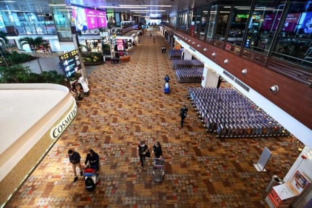 Pekerja Tes Swab, Singapura Khawatirkan Klaster Bandara Changi