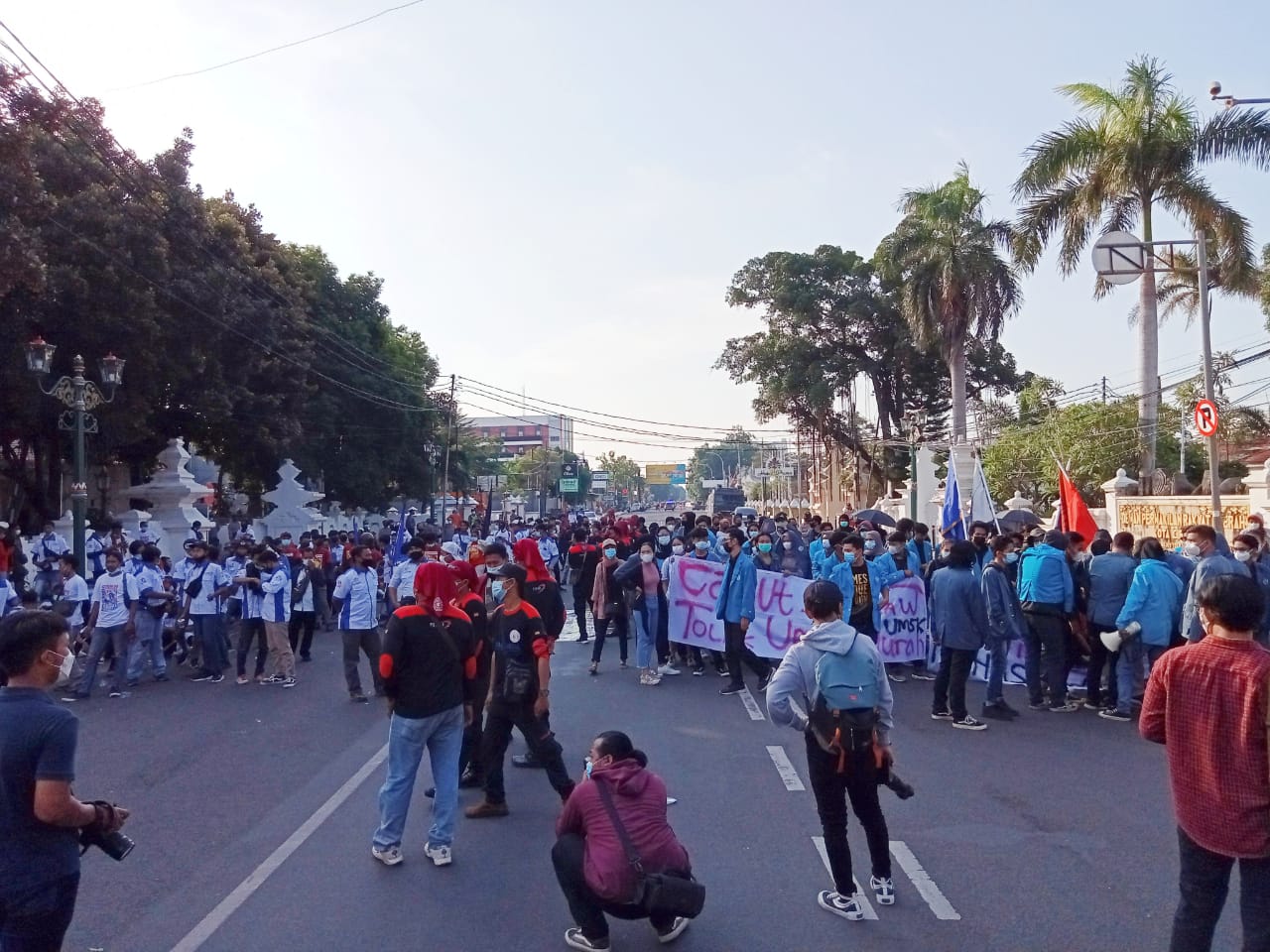 Peringati Hari Buruh Internasional, Massa di Kota Cirebon Tuntut MK Batalkan UU Ciptaker