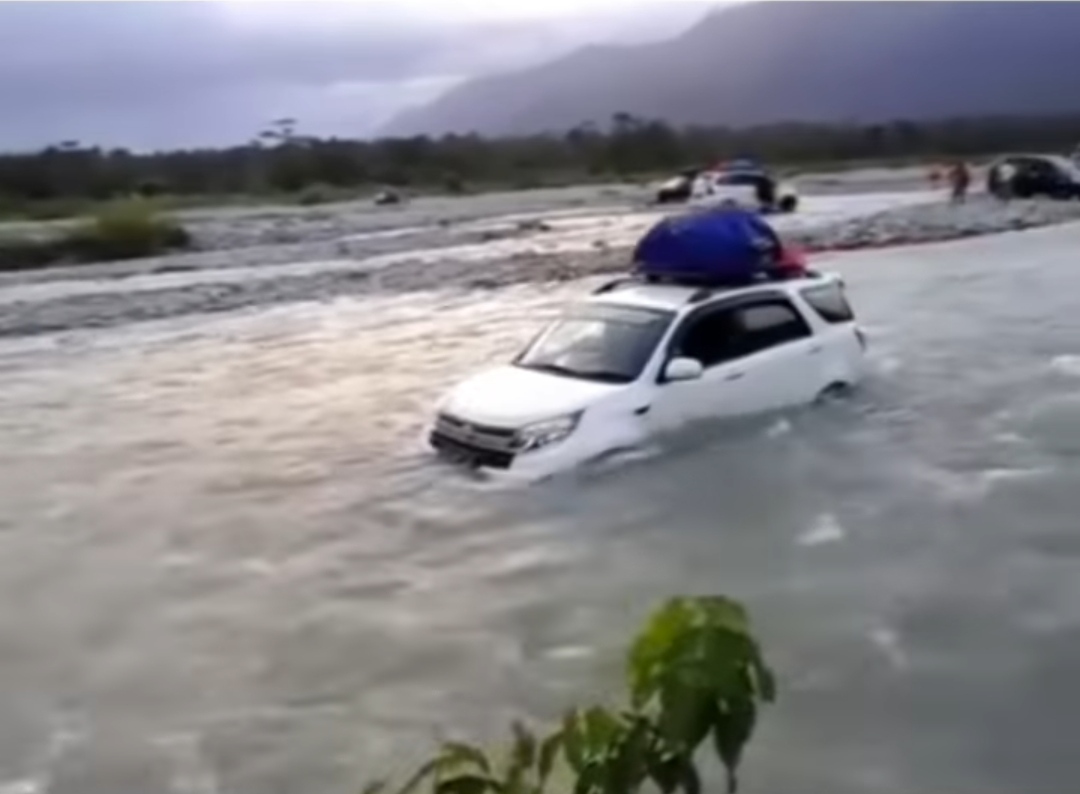 Nekat Mudik lewat Sungai Jalur Buaya karena Penyekatan Jalan Tikus, Ini yang Terjadi Sesungguhnya