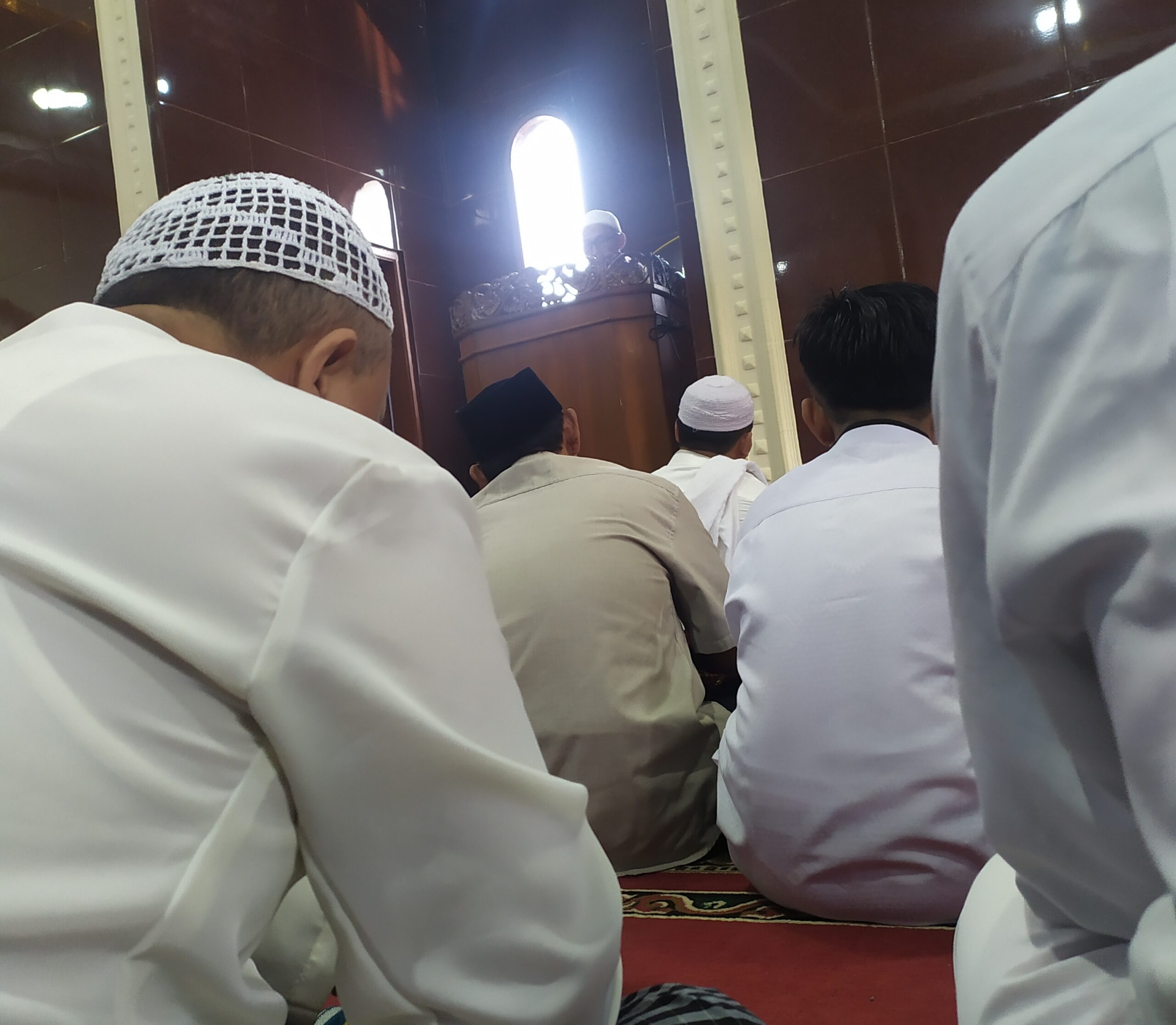 Innalillahi..Khatib Meninggal di Mimbar Masjid Saat Khutbah Idulfitri